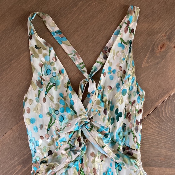 BCBG Max Azria floor length gown. Size 2 - Picture 3 of 6